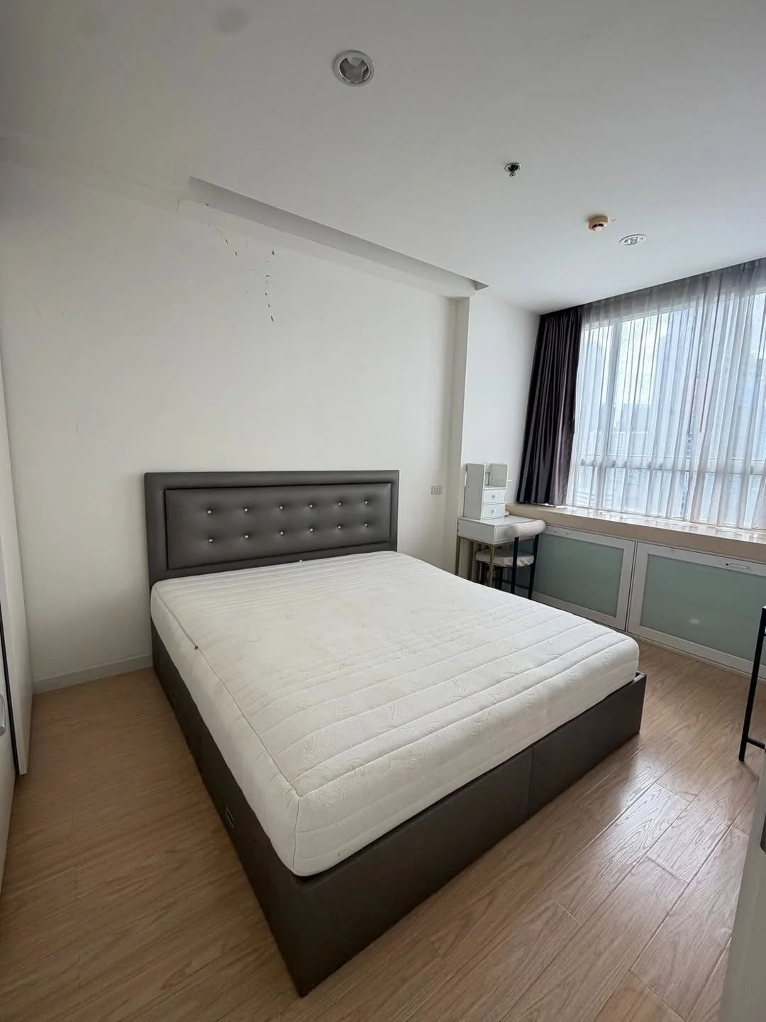 1 Bedroom condo in TC Green Rama 9