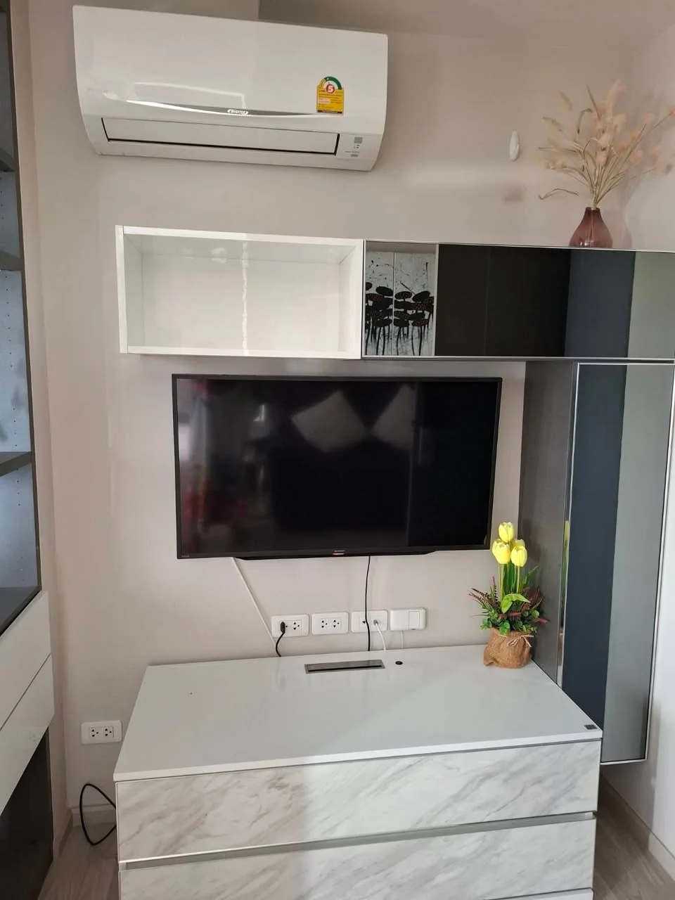1 Bedroom condo in IDEO Mobi Sukhumvit Eastpoint
