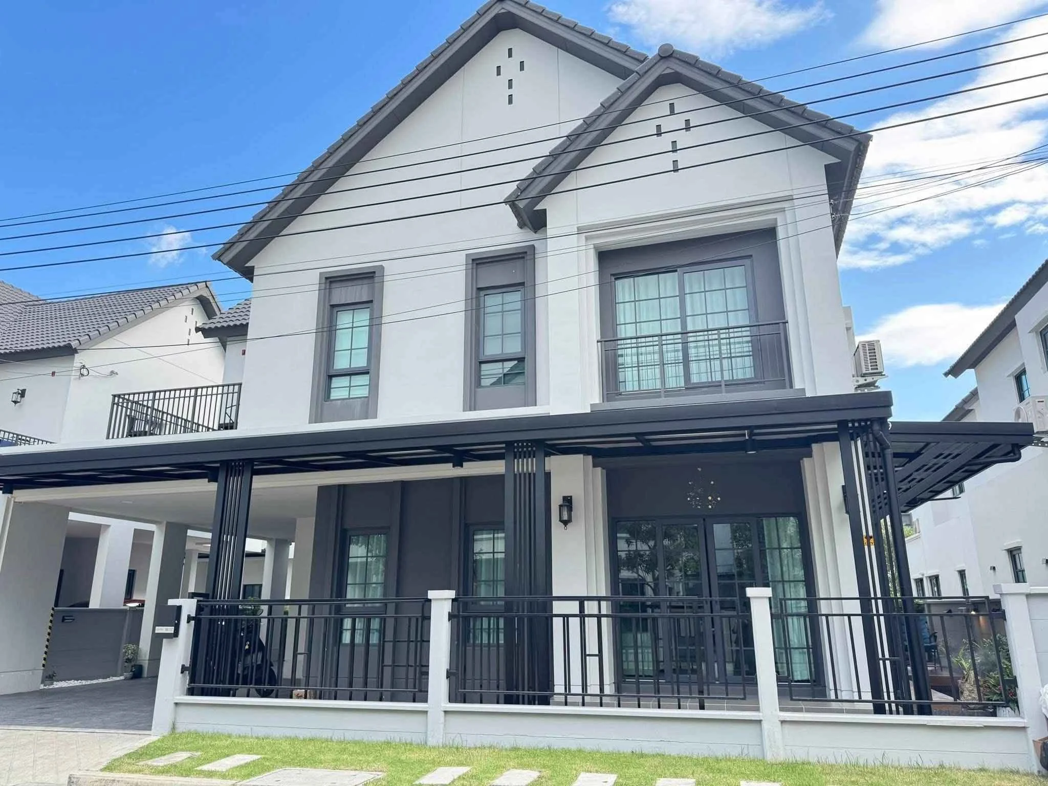 4 Bedroom condo in Centro Bangna-Wongwean
