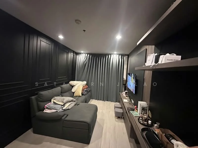 2 Bedroom condo in The Address Siam