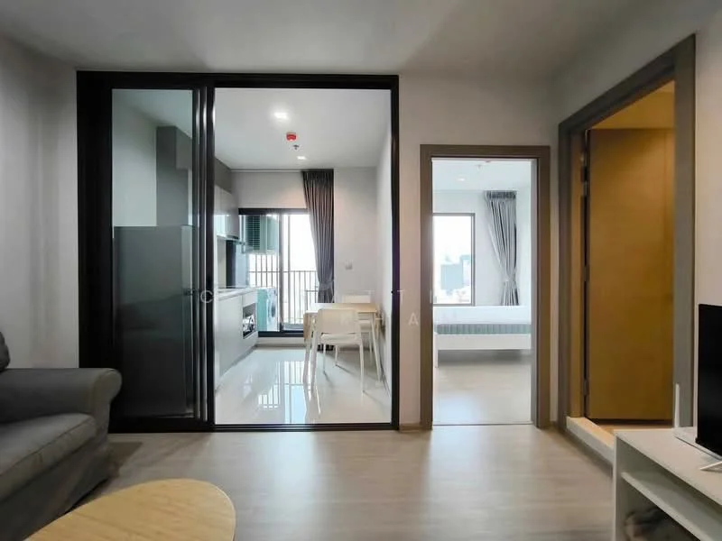 1 Bedroom condo in Life Asoke-Rama 9