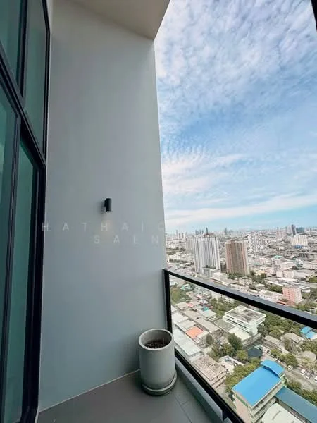 2 Bedroom condo in Altitude Unicorn Sathorn-Tha Phra