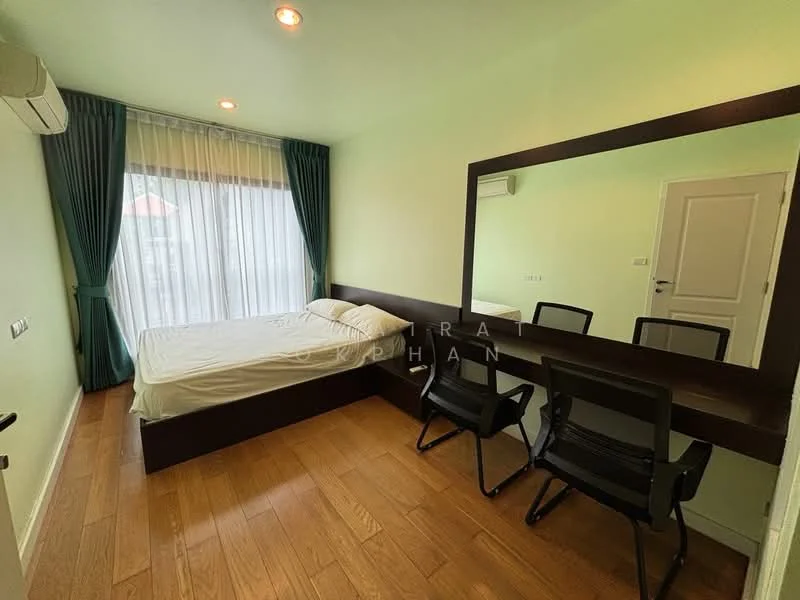 1 Bedroom condo in Condolette Dwell Sukhumvit 26
