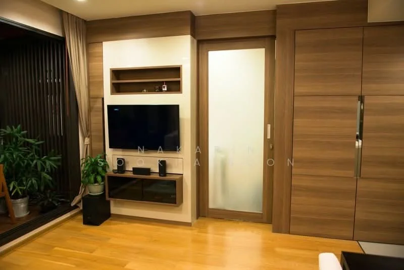 1 Bedroom condo in The Address Sathorn