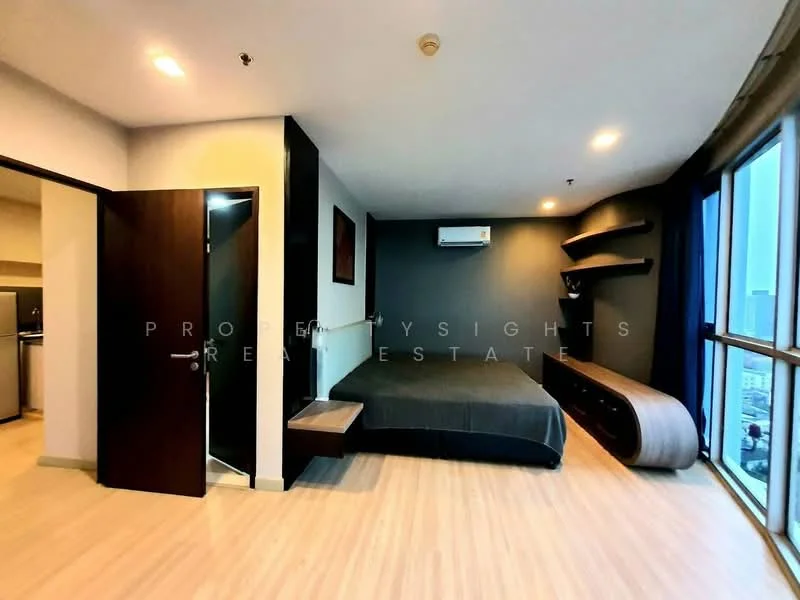 1 Bedroom condo in Sky Walk Residences