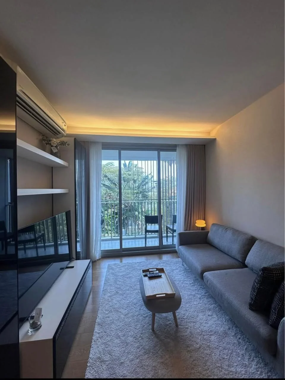 1 Bedroom condo in Via 31