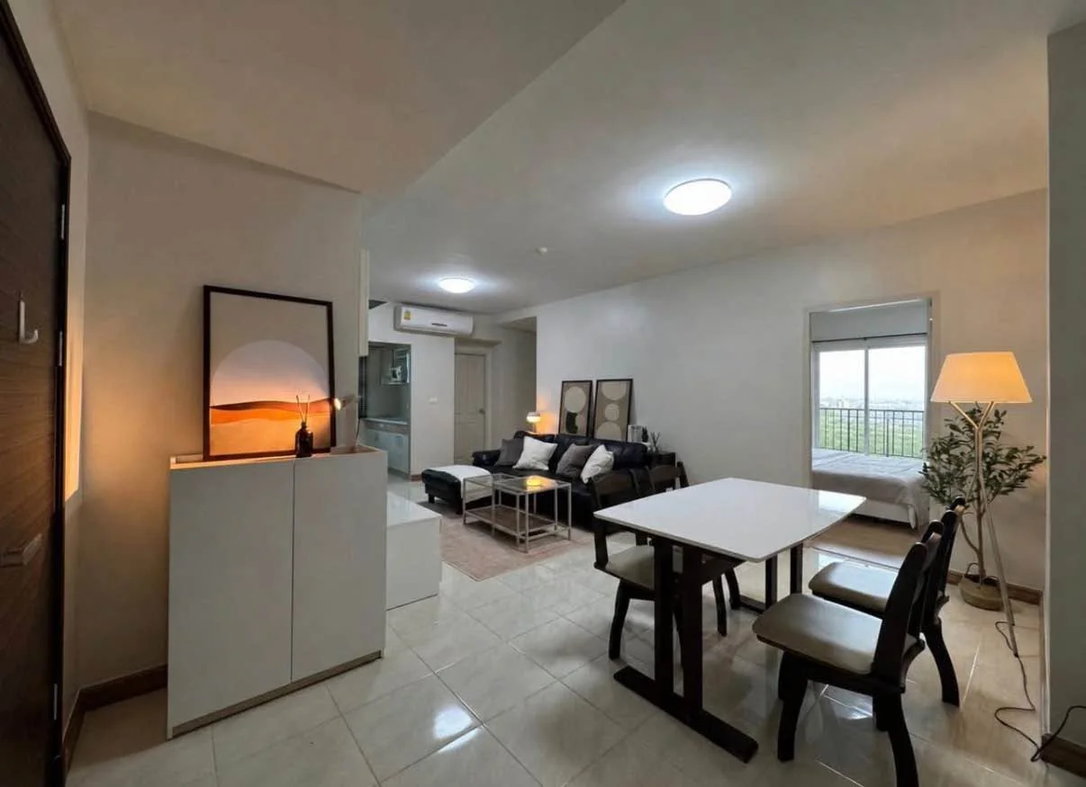 2 Bedroom condo in Supalai Park Ekkamai-Thonglor