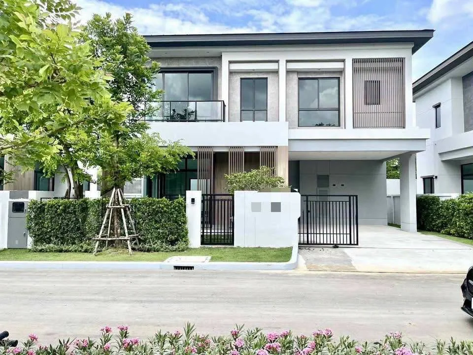 4 Bedroom condo in Bangkok Boulevard Bangna KM.5
