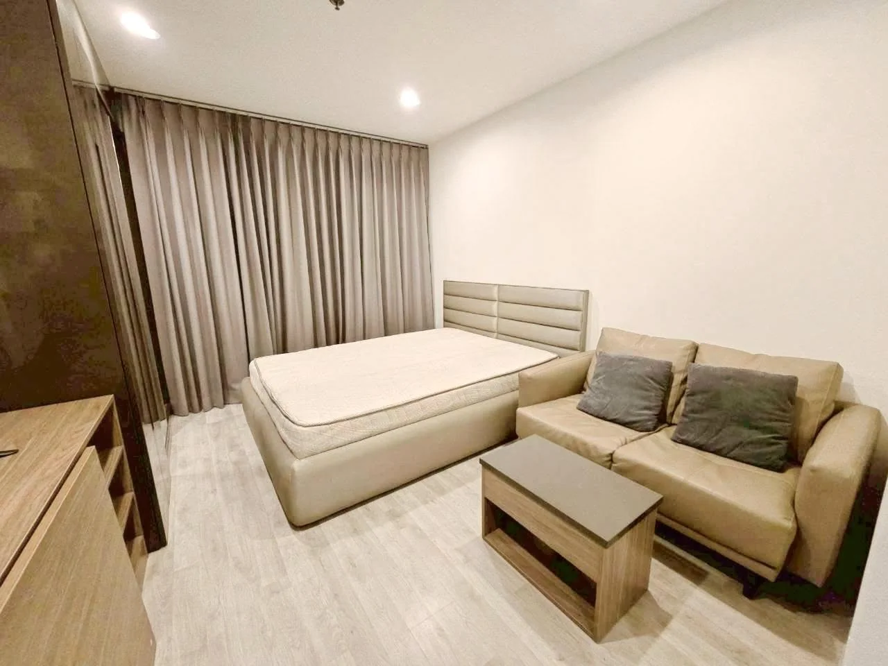 Studio condo in IDEO Mobi Charan Interchange