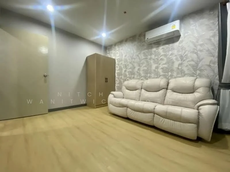 3 Bedroom condo in Modern Home Tower