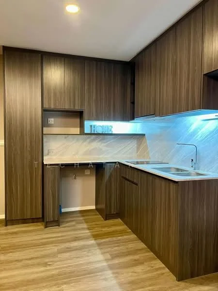 2 Bedroom condo in Very Lasalle
