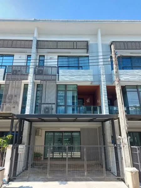 3 Bedroom condo in Plex Bangna