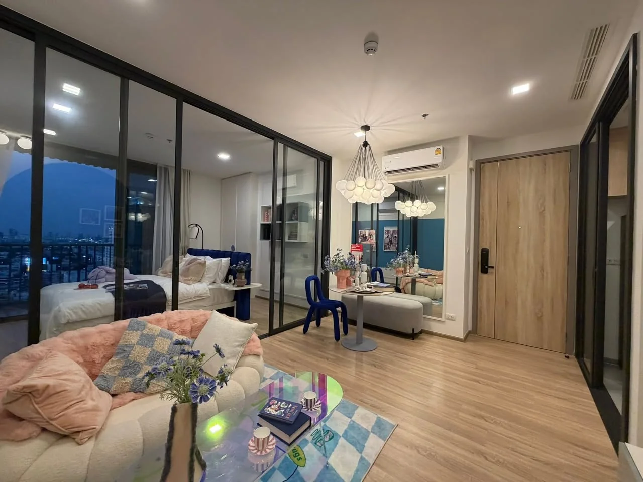 1 Bedroom condo in XT Phayathai