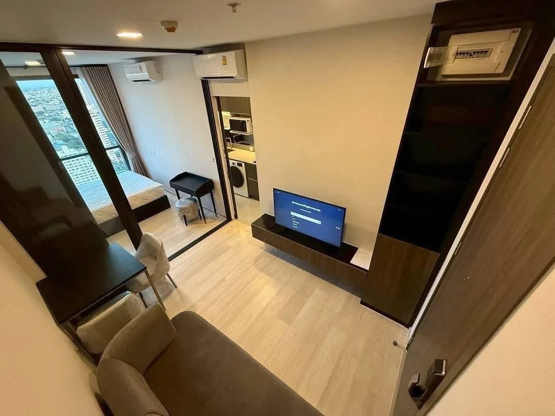 1 Bedroom condo in The Privacy Jatujak