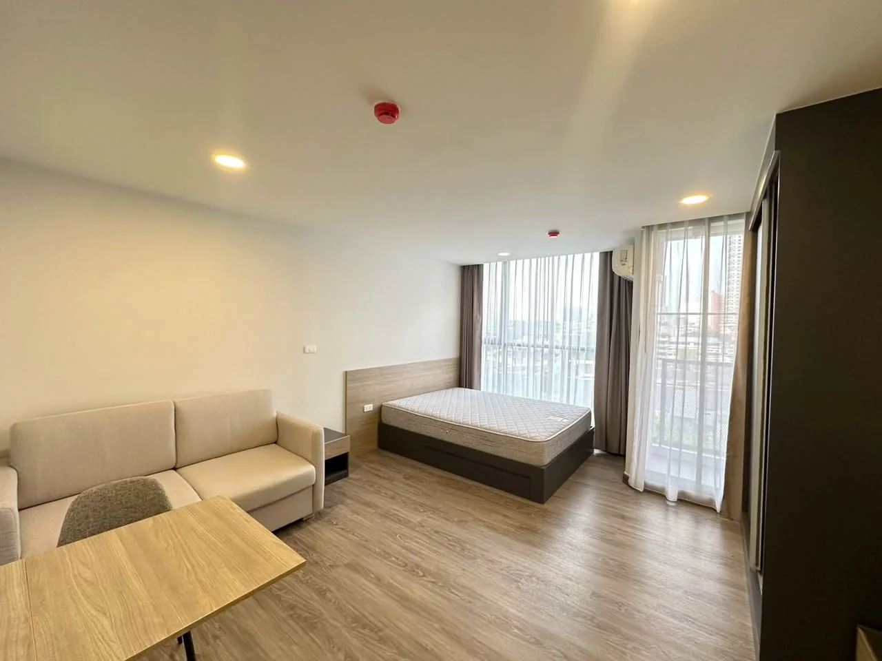 Studio condo in Flexi Sathorn - Charoennakorn