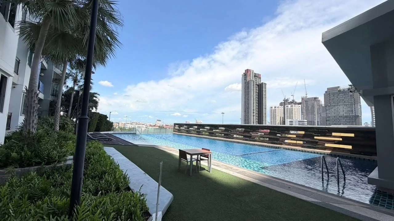 1 Bedroom condo in Supalai Park Ekkamai-Thonglor