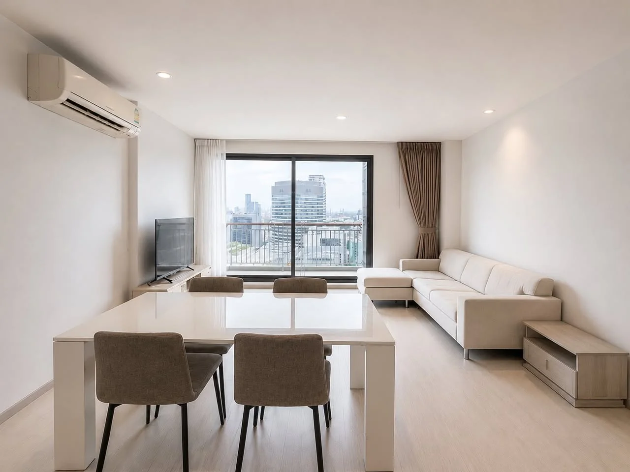 2 Bedroom condo in Rhythm Sukhumvit 42