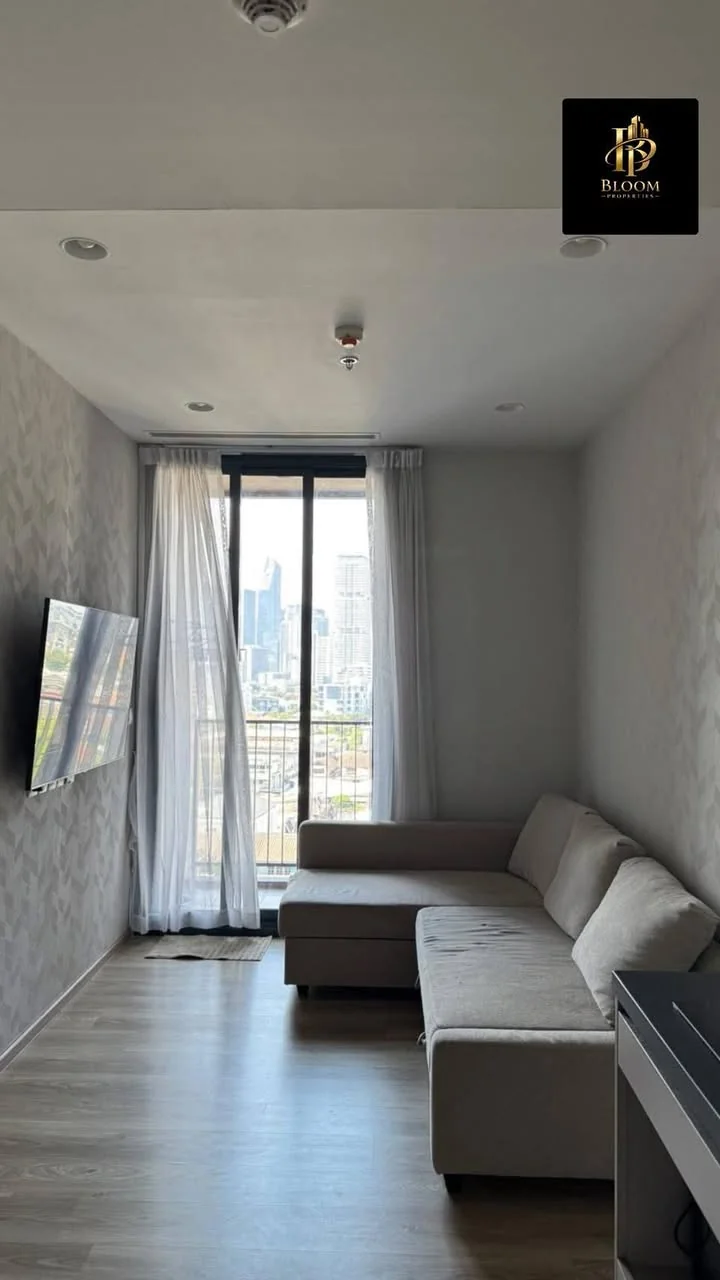 1 Bedroom condo in Oka Haus Sukhumvit 36