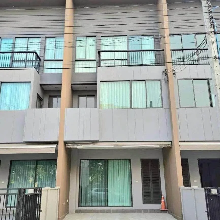 3 Bedroom condo in Baan Klang Muang Rama 9-Krungthep Kreetha