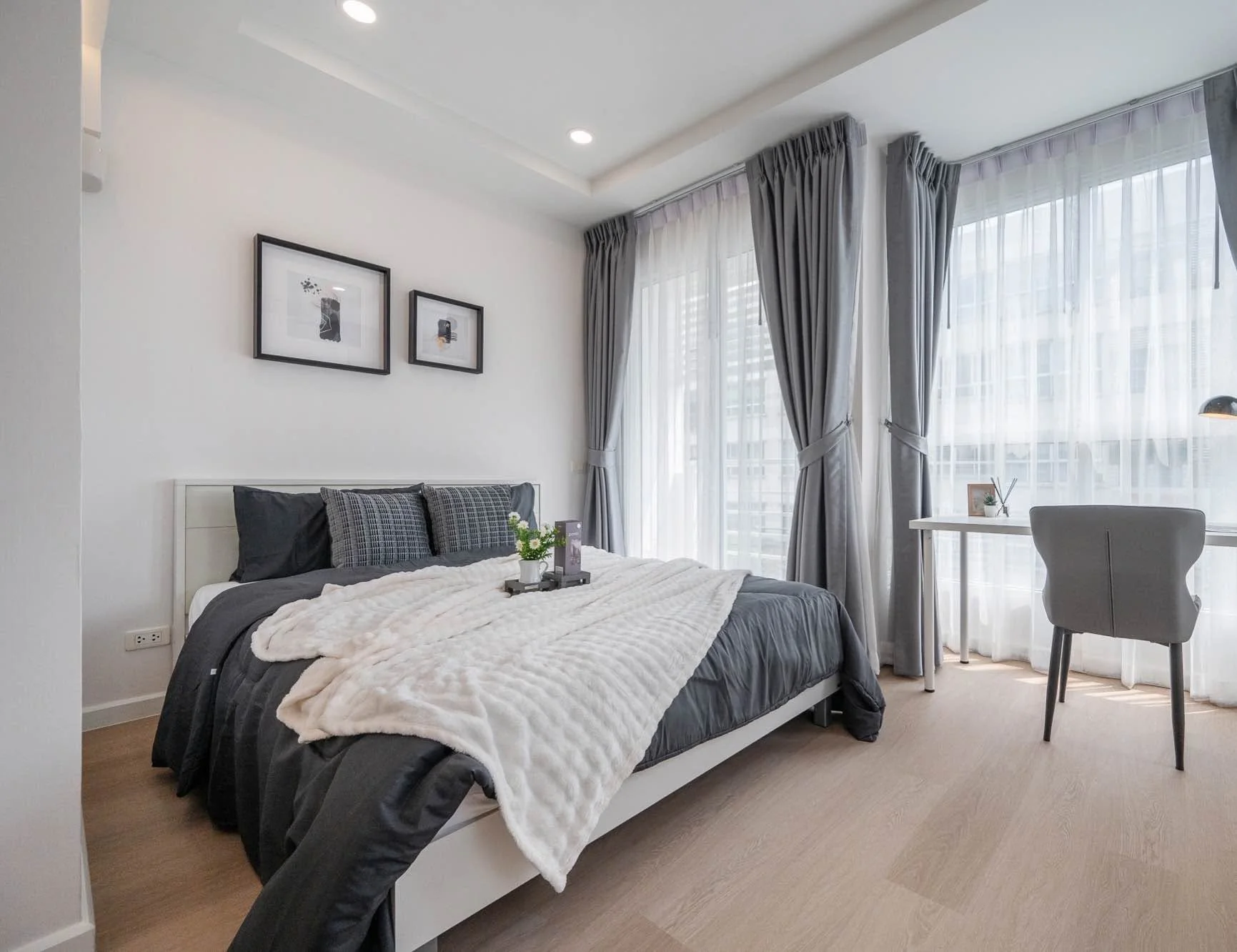 2 Bedroom condo in Happy Condo Ladprao 101