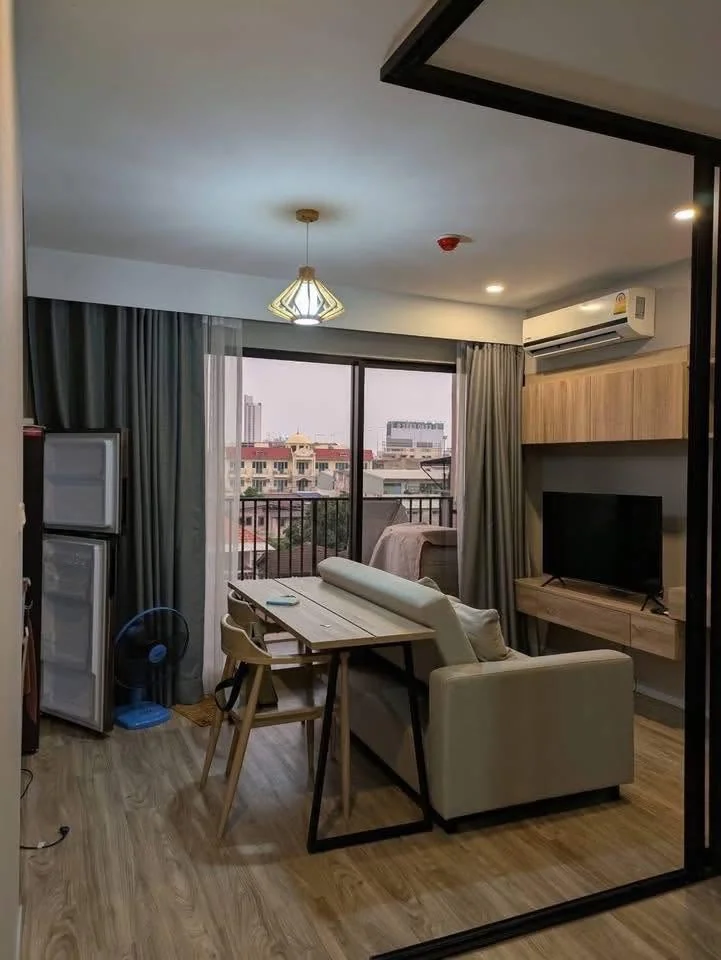 1 Bedroom condo in Blossom Condo @ Sathorn-Charoenrat