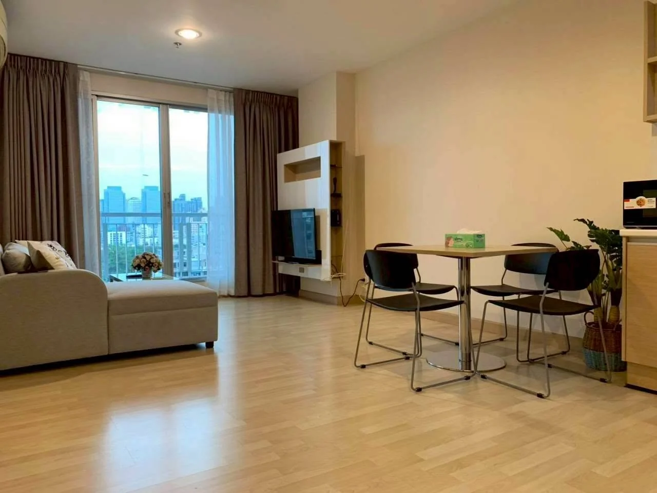 2 Bedroom condo in Rhythm Ratchada