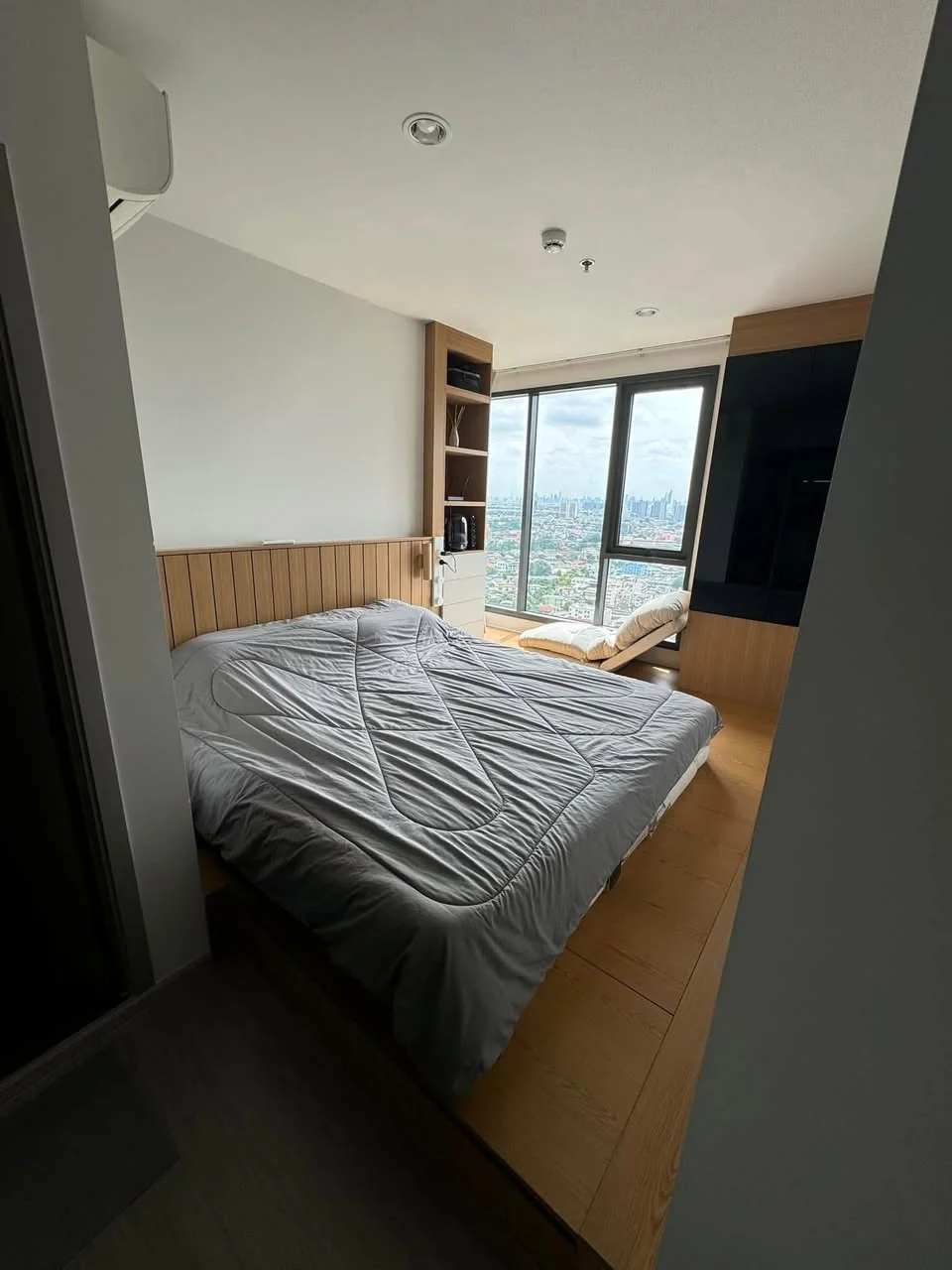 2 Bedroom condo in The Parkland Phetkasem 56