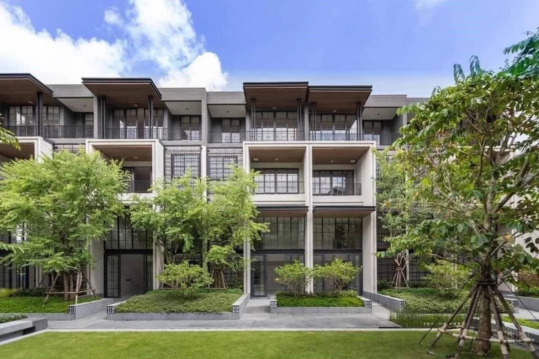 4 Bedroom condo in Quarter 31