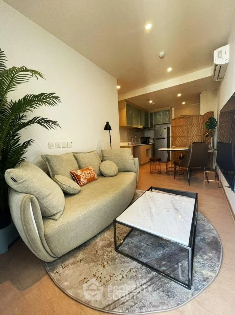 2 Bedroom condo in Maru Ekkamai 2