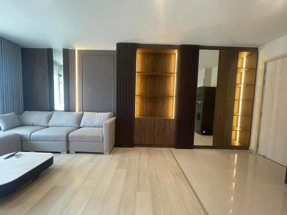 2 Bedroom condo in Life One Wireless