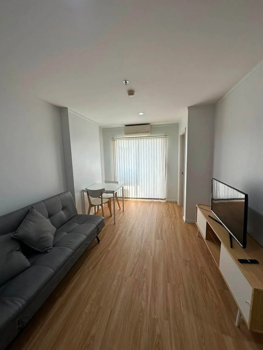 1 Bedroom condo in Lumpini Place Srinakarin-Huamak Station