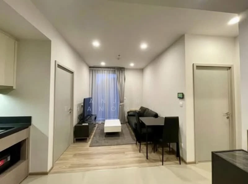 2 Bedroom condo in Oka Haus Sukhumvit 36