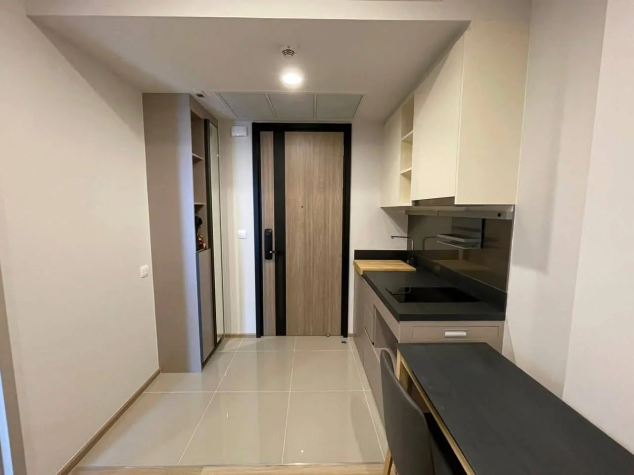 1 Bedroom condo in Oka Haus Sukhumvit 36