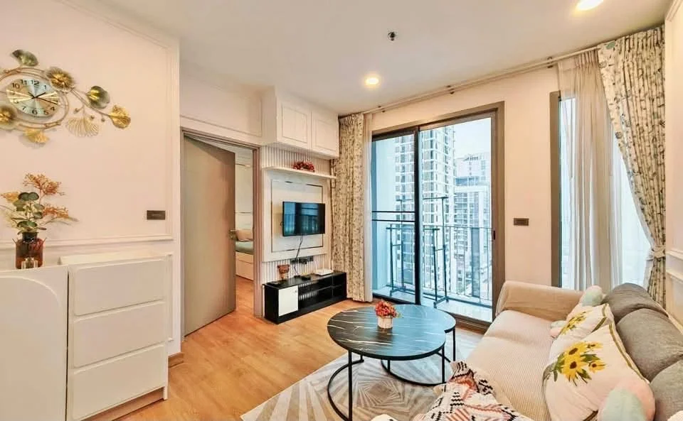 1 Bedroom condo in CEIL by Sansiri
