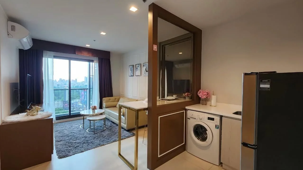 1 Bedroom condo in Life One Wireless