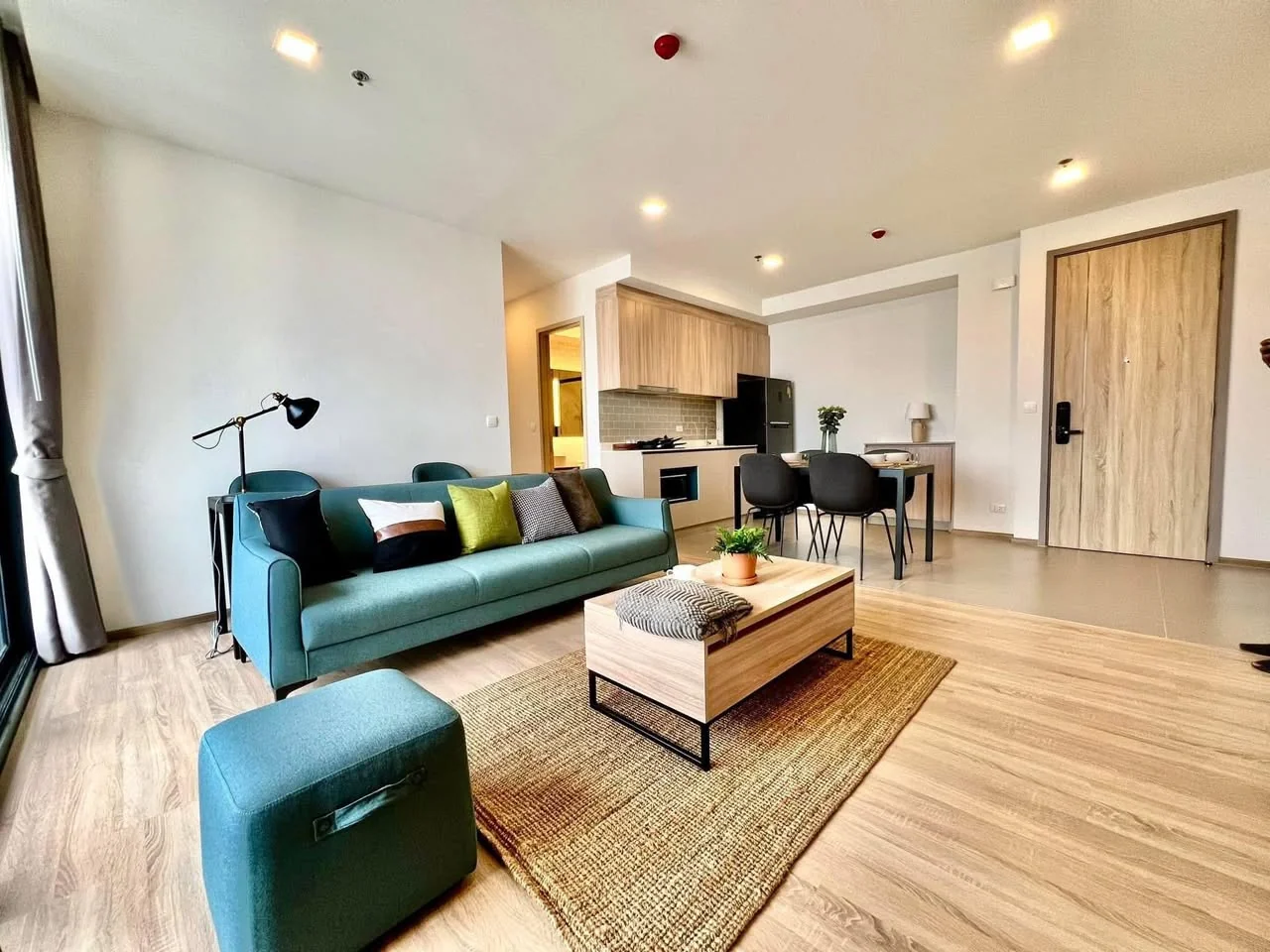 2 Bedroom condo in XT Phayathai