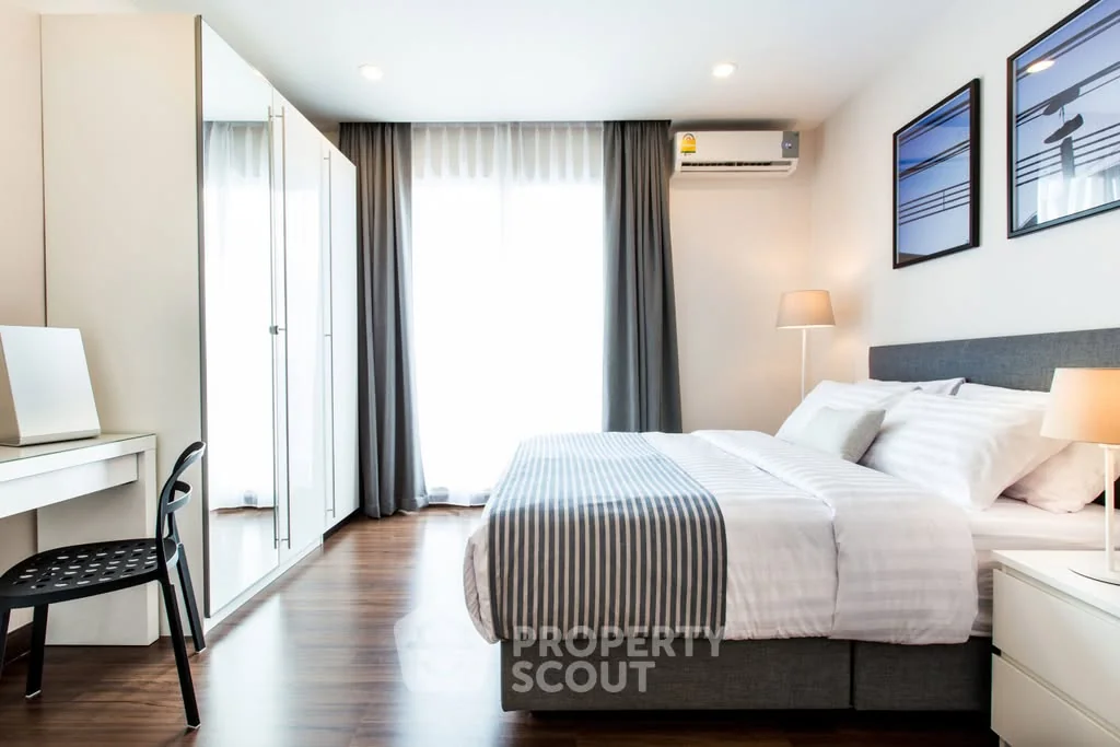 1 Bedroom condo in Supalai Lite Sathorn-Charoenrat