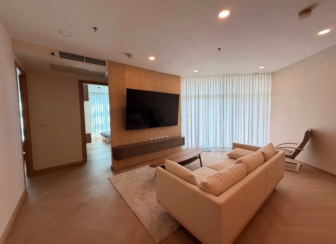 2 Bedroom condo in Chatrium Residence Riverside