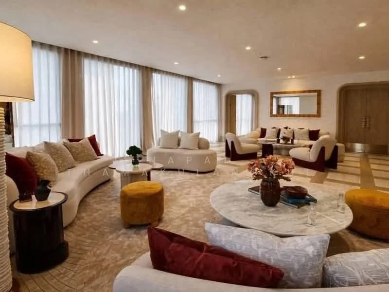 1 Bedroom condo in Via 61