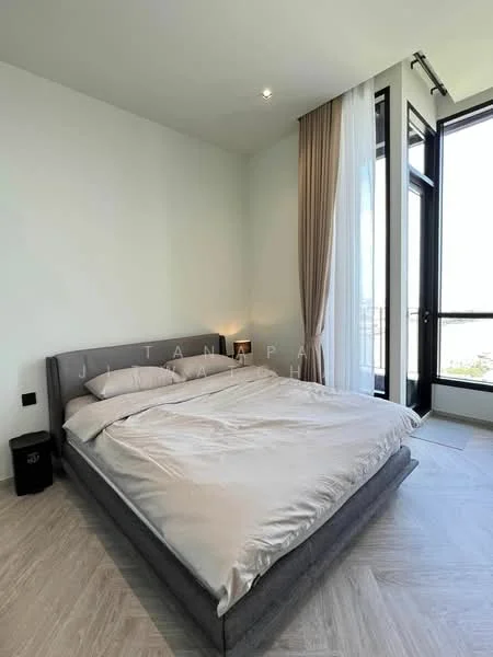 1 Bedroom condo in Chapter Charoennakhon–Riverside