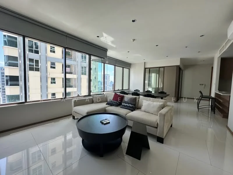 3 Bedroom condo in The Emporio Place