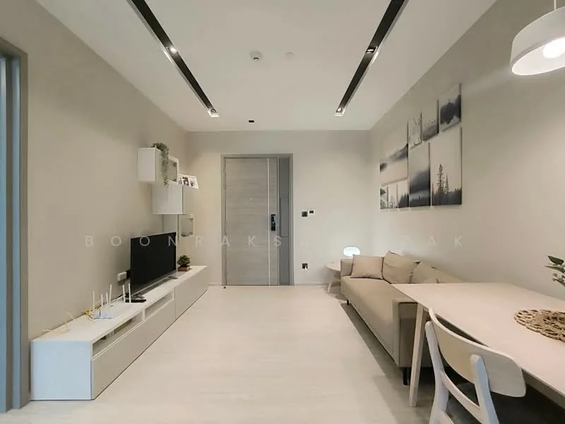 1 Bedroom condo in The Room Sukhumvit 38