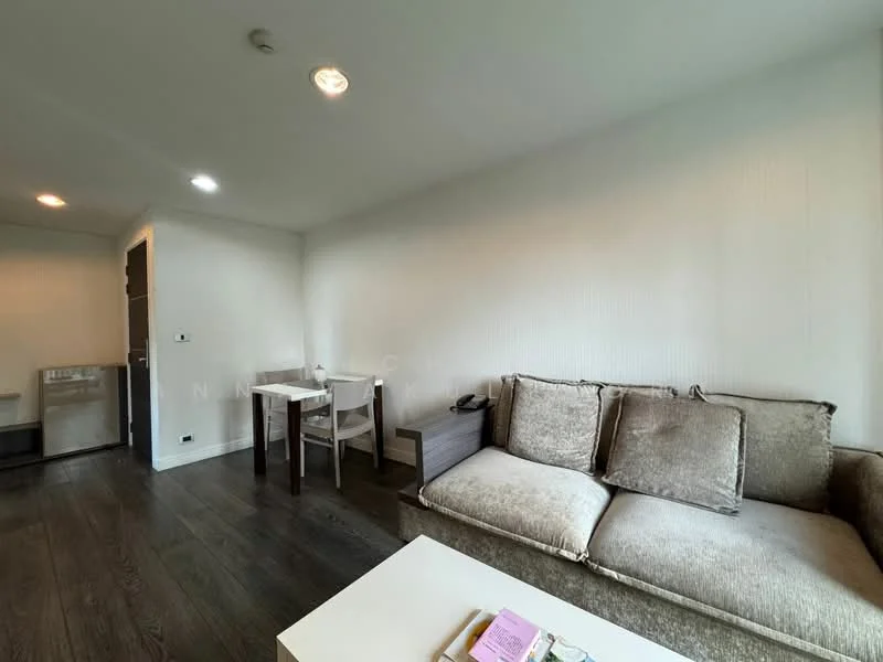 1 Bedroom condo in The Crest Sukhumvit 49