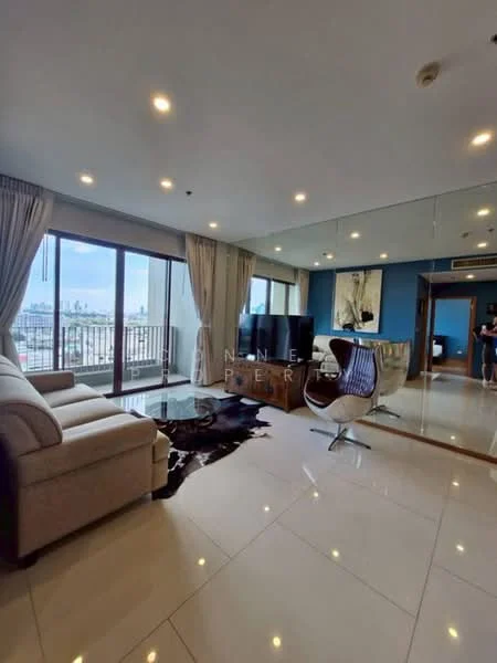 1 Bedroom condo in The Emporio Place