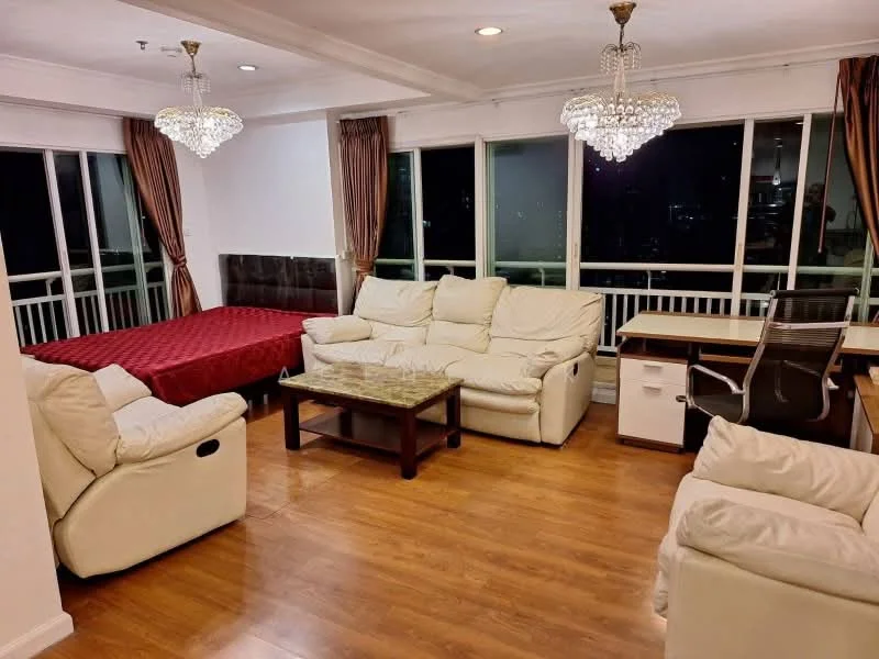 2 Bedroom condo in Grand Park View Asoke