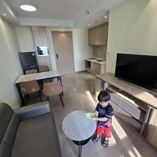 1 Bedroom condo in Regal Sathon-Naradhiwas