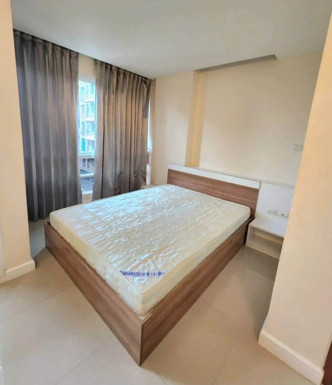 Studio condo in Emerald Residence Ratchada