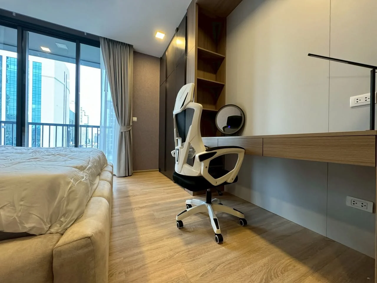 1 Bedroom condo in XT Phayathai