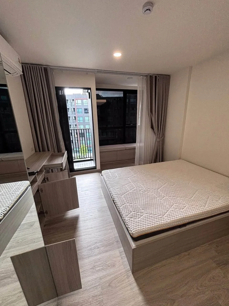 1 Bedroom condo in Origin Play Sri Udom Station