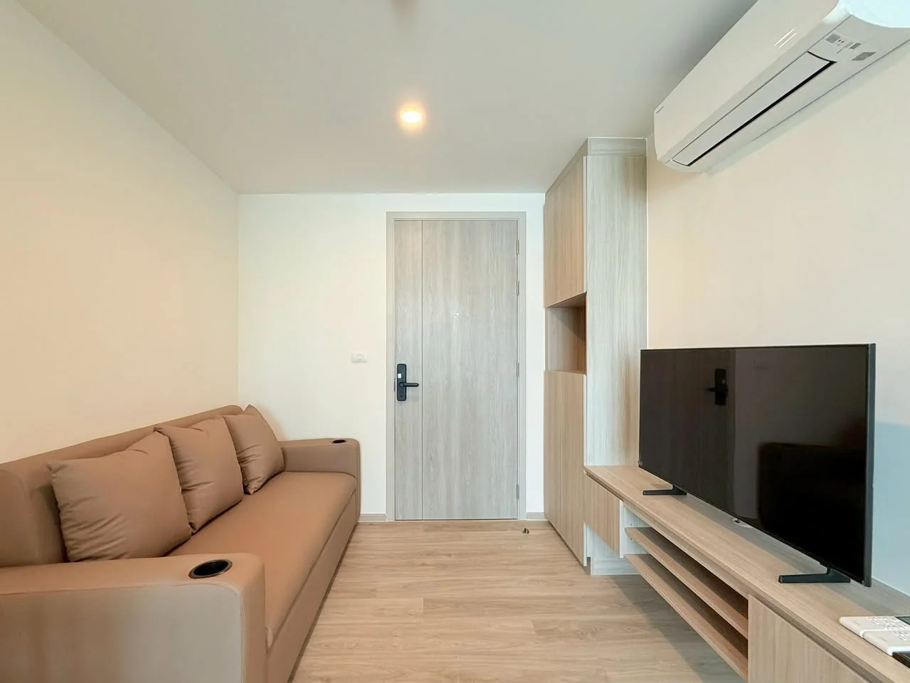1 Bedroom condo in Origin Play Sri Udom Station